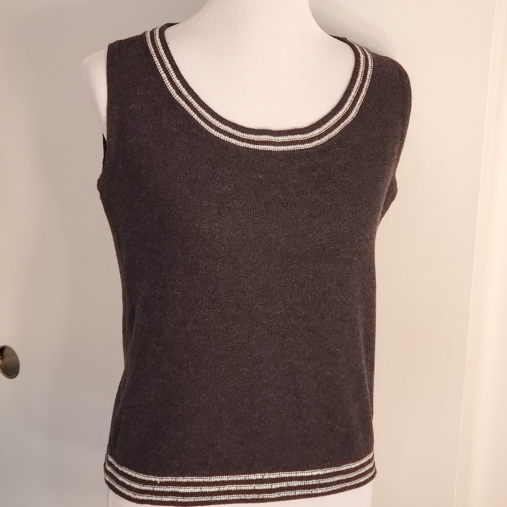 St John Sport sleeveless top
